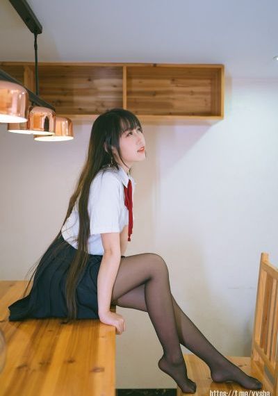 年轻的邻居3_手机MP4字幕高清版在线播放