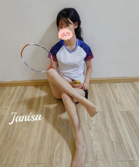 灌肠裸体捆绑的视频_十万网红美女美酱
