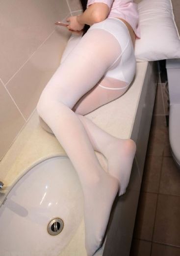 两女一指_HD在线手机播放