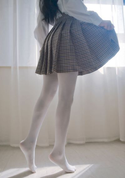 没有穿内裤的女教师在线观看_超清免费在线观看